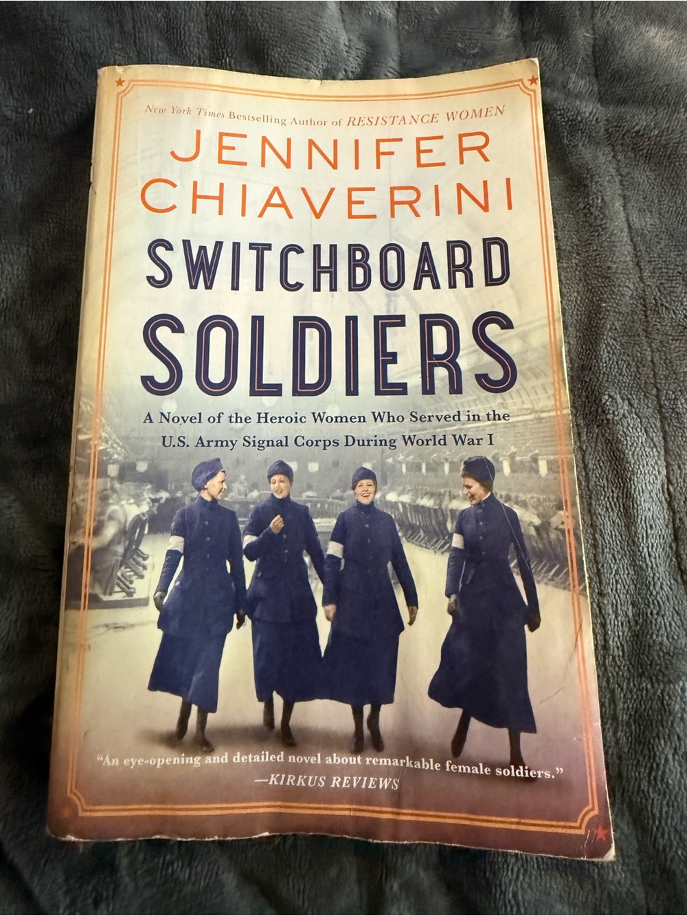 Jennifer Chiaverini - Switchboard Soldiers (Paperback) - Cream & Navy Cover